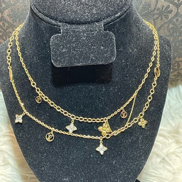 Louis Vuitton Double stranded Gold Tone Chain with Charms. Comes with a COA - Picture 3 of 9